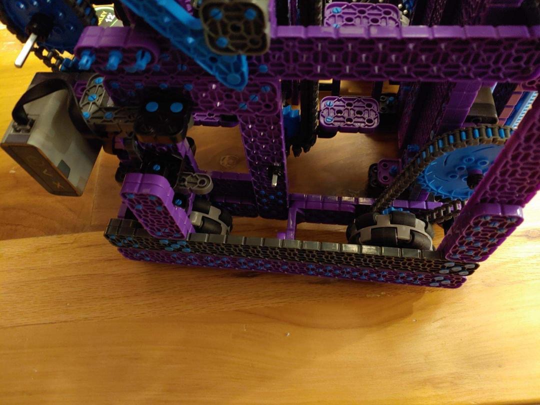 Side picture of B-Bots's wheels